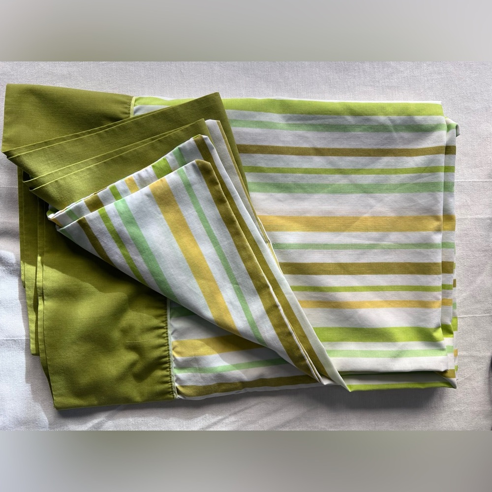 2 Vtg Pillowcases Percale Avocado Green Striped  Retro Full Queen